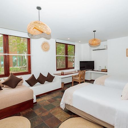Hotel Villa Escalesia Galapagos Puerto Ayora  Buitenkant foto